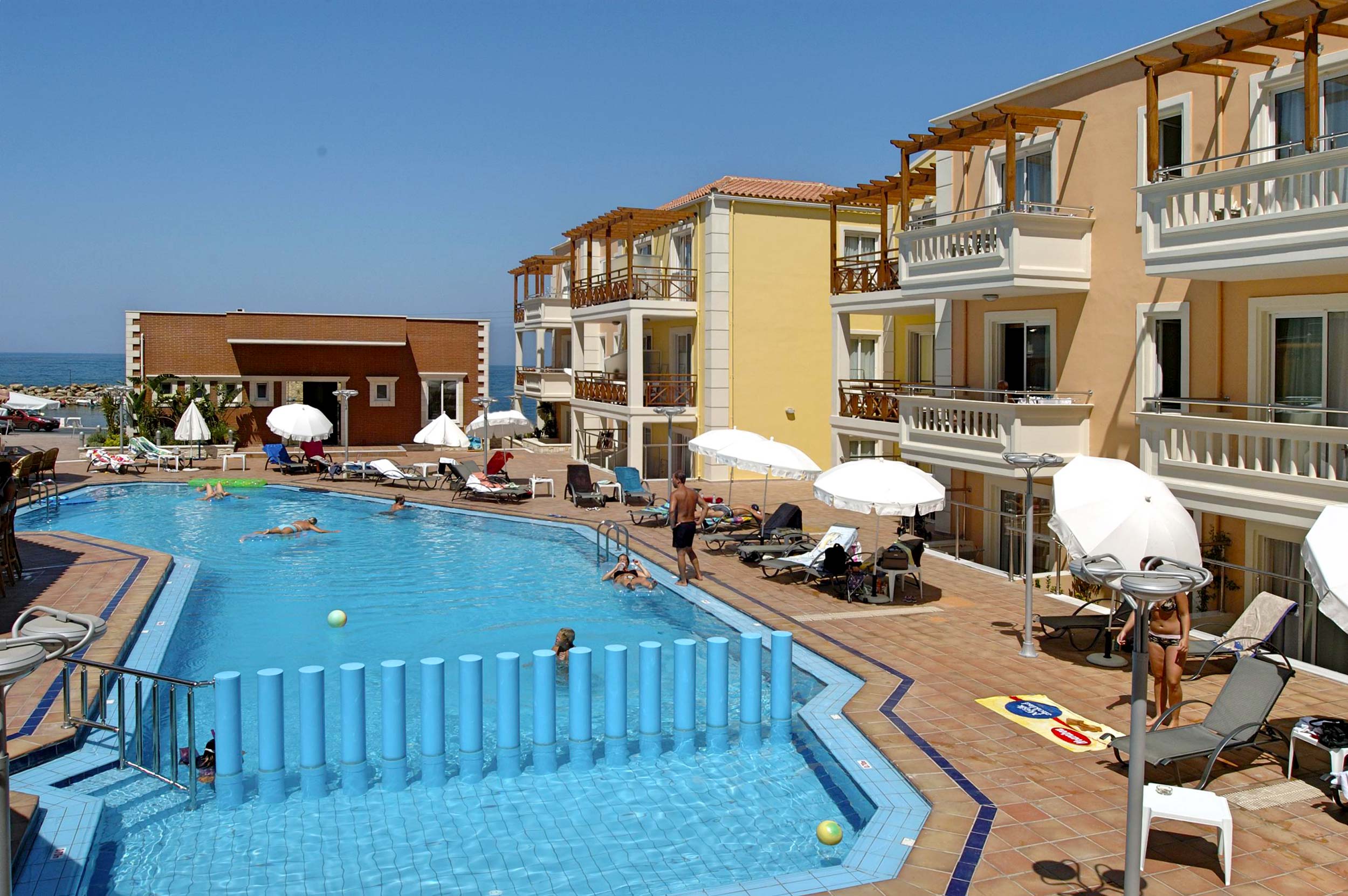 PORTO KALAMAKI HOTEL